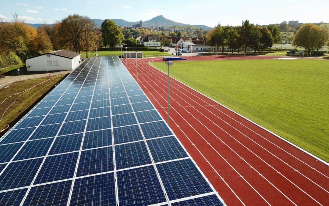 Weiherstadion - Hechingen - Tribühne mit Photovoltaikanlage