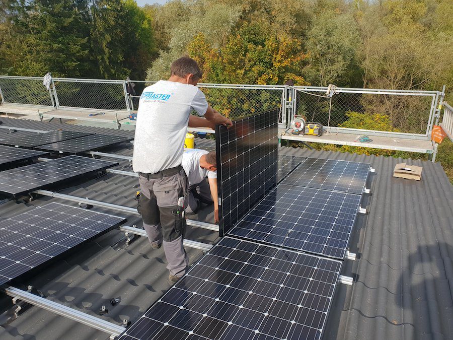 Photovoltaikanlage Mössingen, geringe Dachneigung, Braas Modulstützen